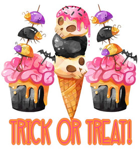 Trick or Treat Halloween cupcakes - Printed Tee